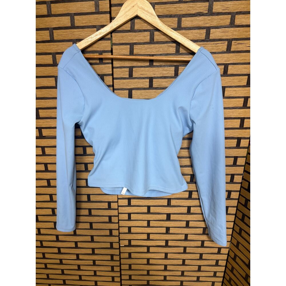 Fabletics‎ Blue Ribbed Long Sleeve Crop Top With Built In Bra Size Large